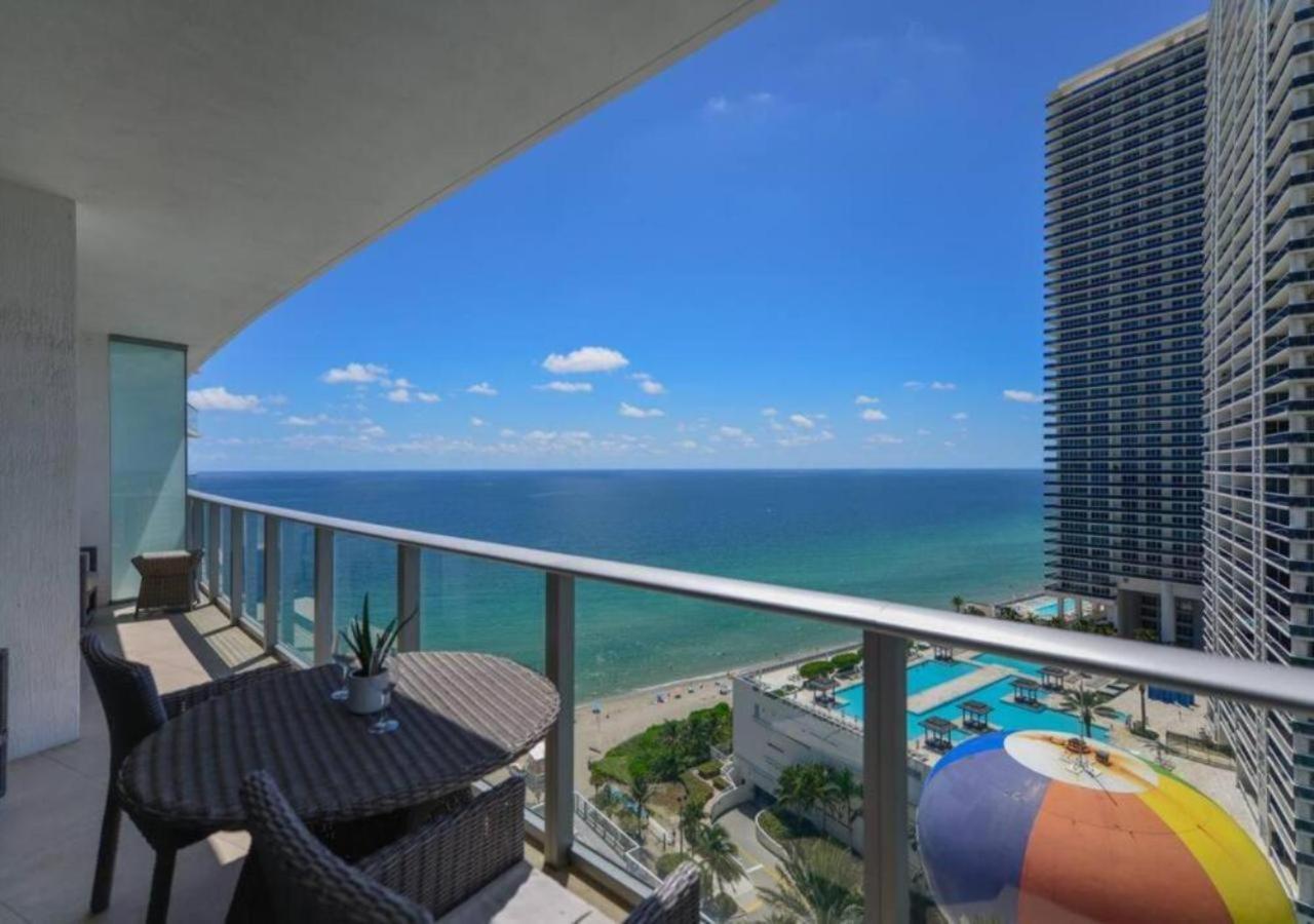 Beachfront Condo With Mesmerizing Views Hollywood Luaran gambar